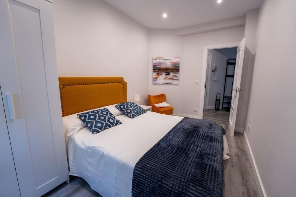 Valdecilla Center Apartment Santander Exteriör bild