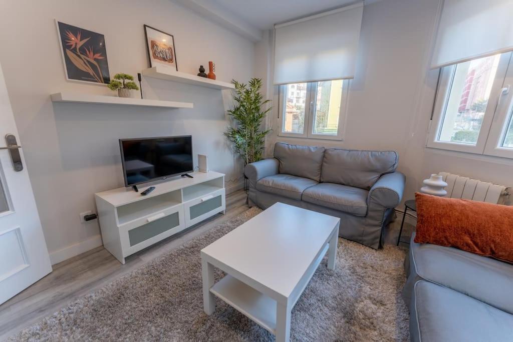 Valdecilla Center Apartment Santander Exteriör bild