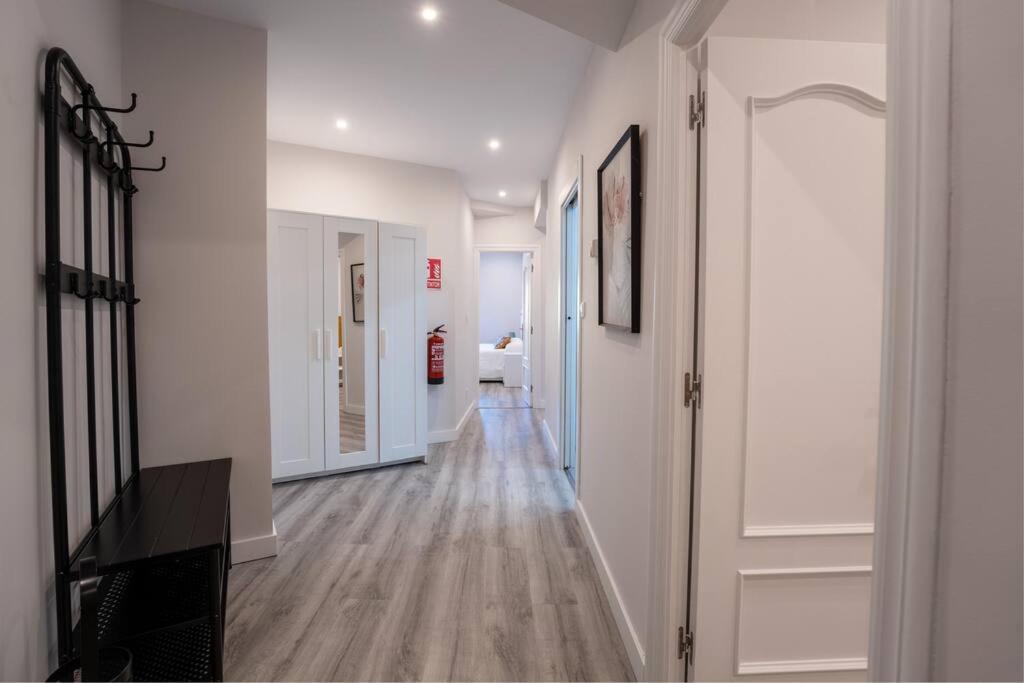 Valdecilla Center Apartment Santander Exteriör bild
